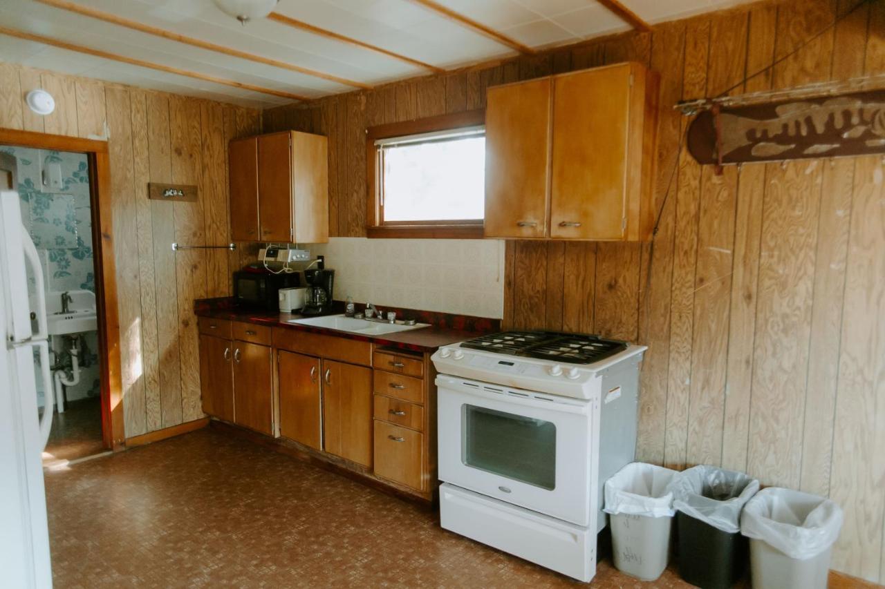 Silver Rapids Lodge & Campground Ely Exterior foto